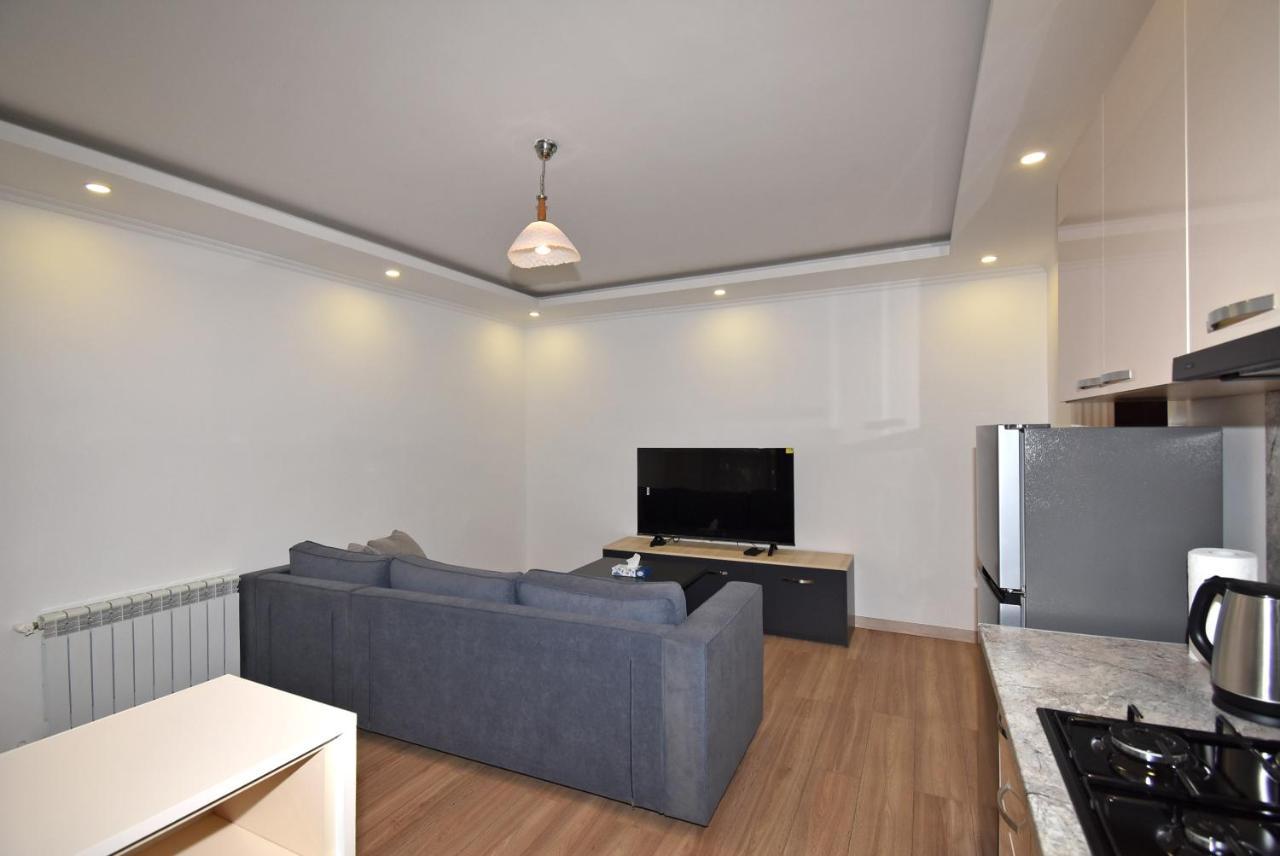 19Tumanyan Excellent Apartment In The Centre Of Capital يريفان المظهر الخارجي الصورة