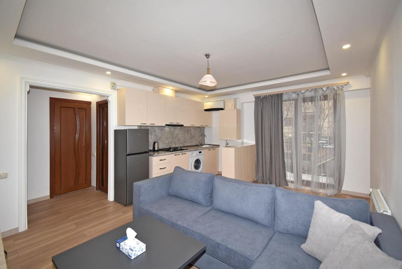 19Tumanyan Excellent Apartment In The Centre Of Capital يريفان المظهر الخارجي الصورة