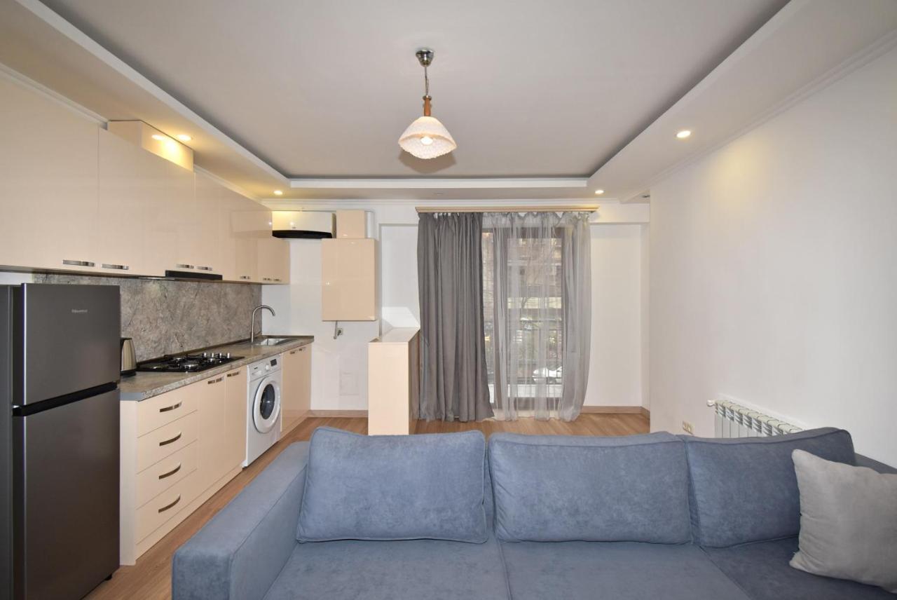 19Tumanyan Excellent Apartment In The Centre Of Capital يريفان المظهر الخارجي الصورة