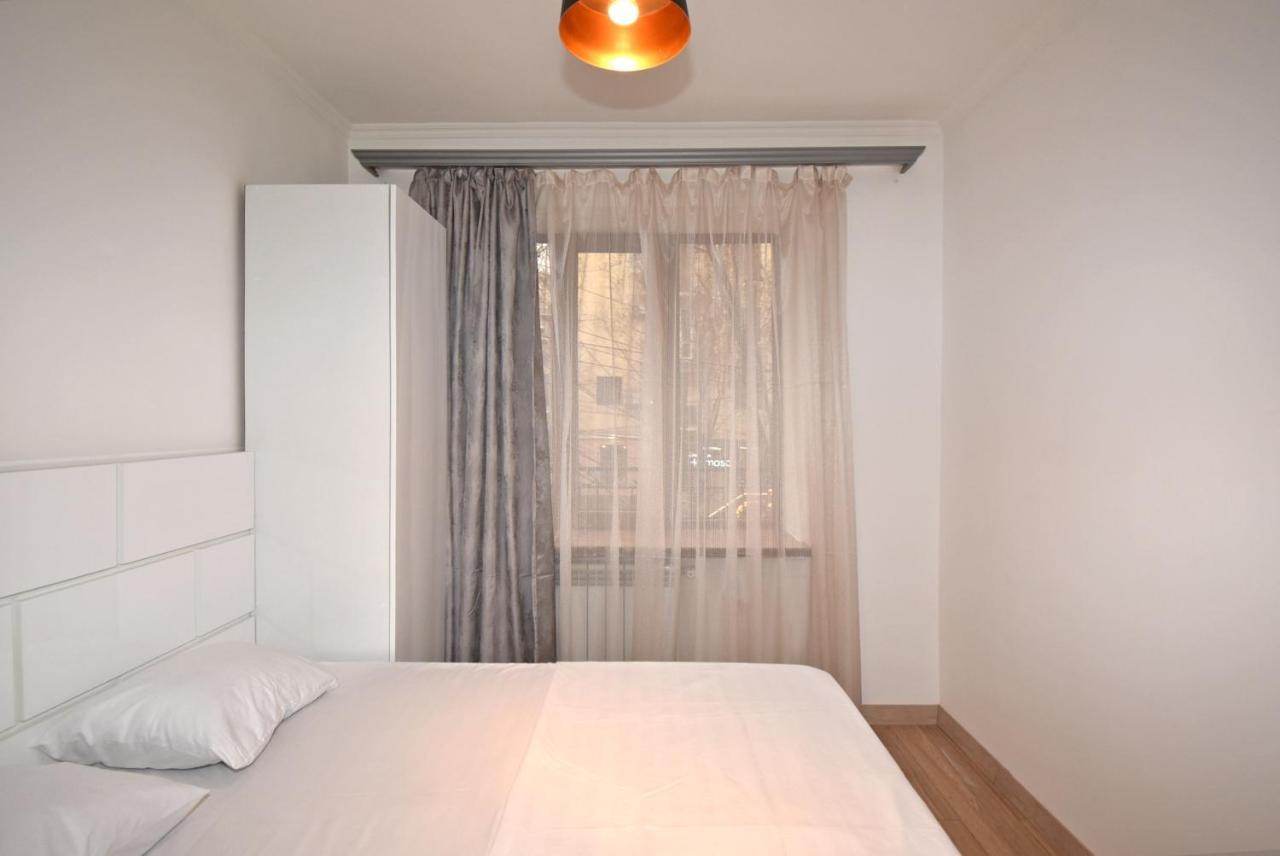 19Tumanyan Excellent Apartment In The Centre Of Capital يريفان المظهر الخارجي الصورة